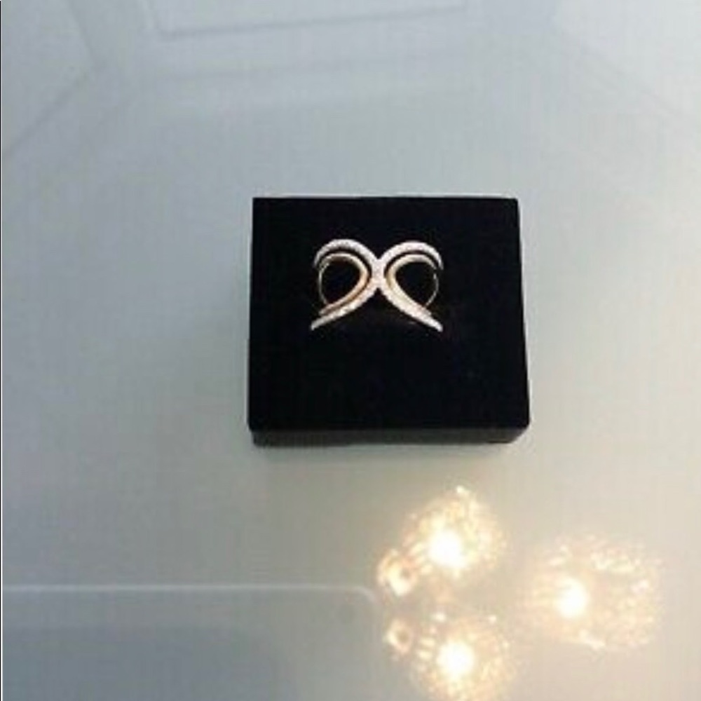 10K Yellow gold ladies diamond ring